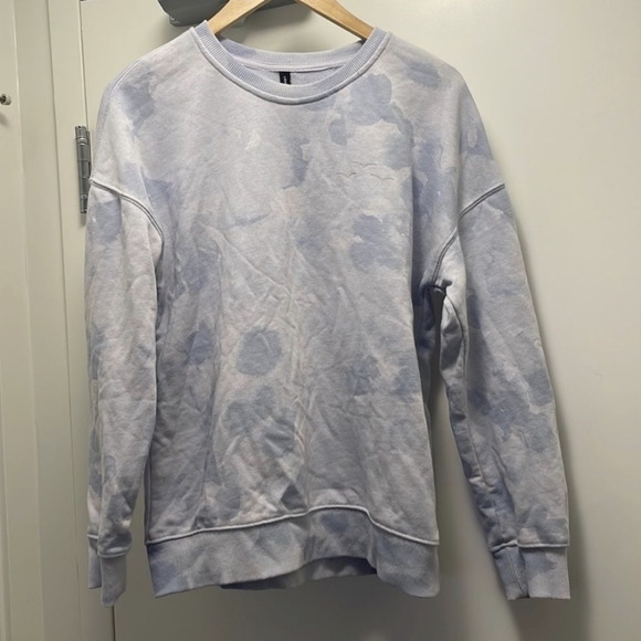 LazyPants Crewneck in Blue Cloud - Picture 1 of 8